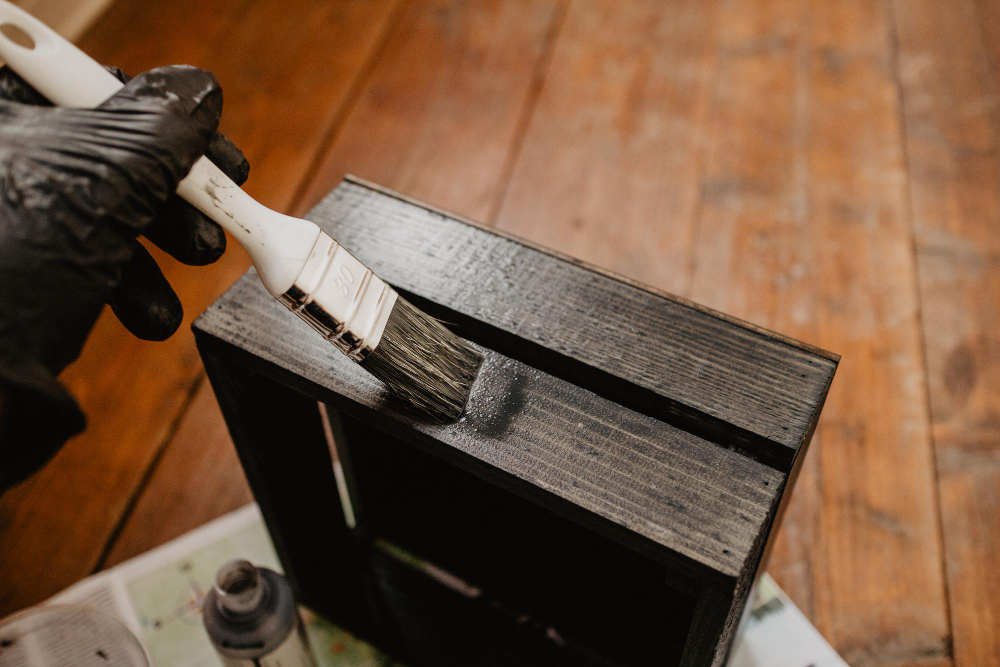  Peindre un meuble en bois 