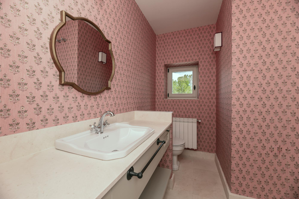 le papier peint idéal pour sublimer vos toilettes